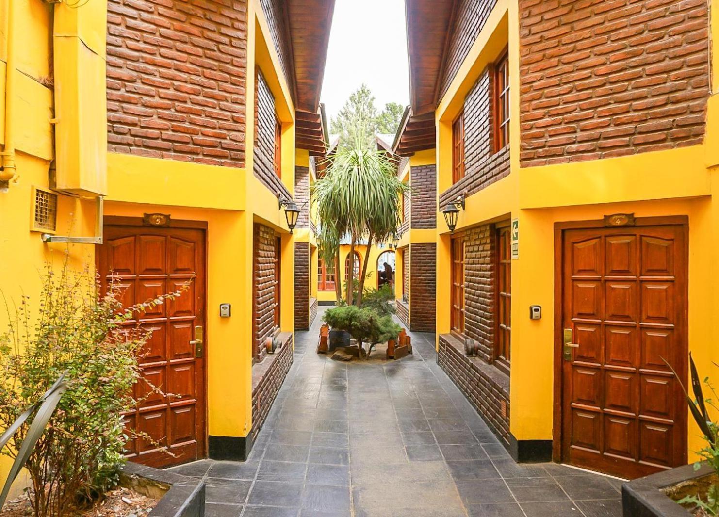 Apart Hotel Libertador El Calafate Exterior foto